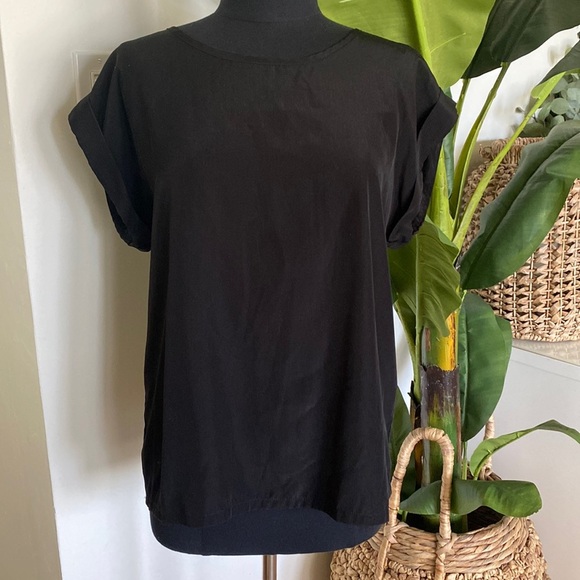 Vero Moda black blouse with cap sleeve and zipper detail - Picture 2 of 5